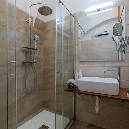 Del Cortiletto By Wonderful Italy * Torino